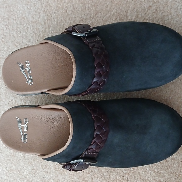 Dansko Melanie Mules Nubuck Leather Clogs Chunky Heel Braided Size 39/9. FL - Picture 1 of 9